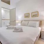 Spacious 3 Bedroom In Historic *