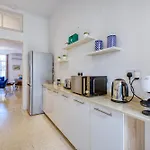 Apartman Spacious 3 Bedroom In Historic *