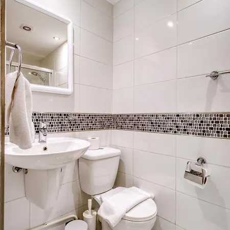 Spacious 3 Bedroom In Historic * La Valletta