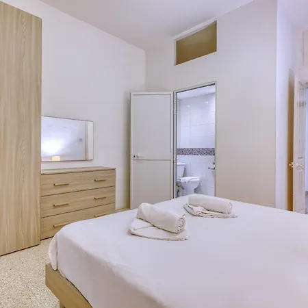 Appartamento Spacious 3 Bedroom In Historic