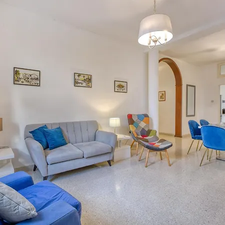 Appartamento Spacious 3 Bedroom In Historic