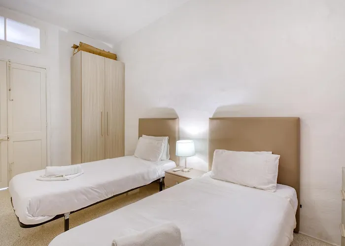 Lägenhet Spacious 3 Bedroom In Historic Valletta