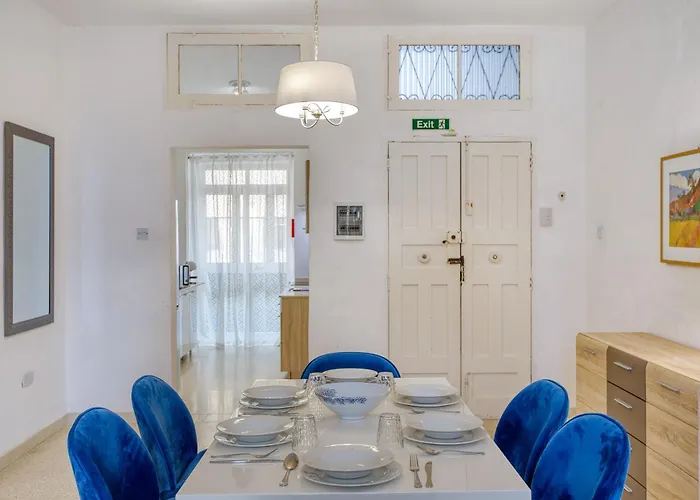 Spacious 3 Bedroom In Historic * Valletta