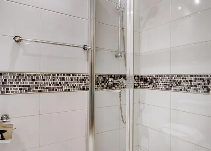 Lägenhet Spacious 3 Bedroom In Historic *