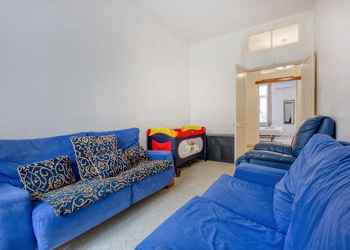 Spacious 3 Bedroom In Historic * Valletta