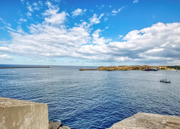 Lägenhet Spacious 3 Bedroom In Historic Valletta